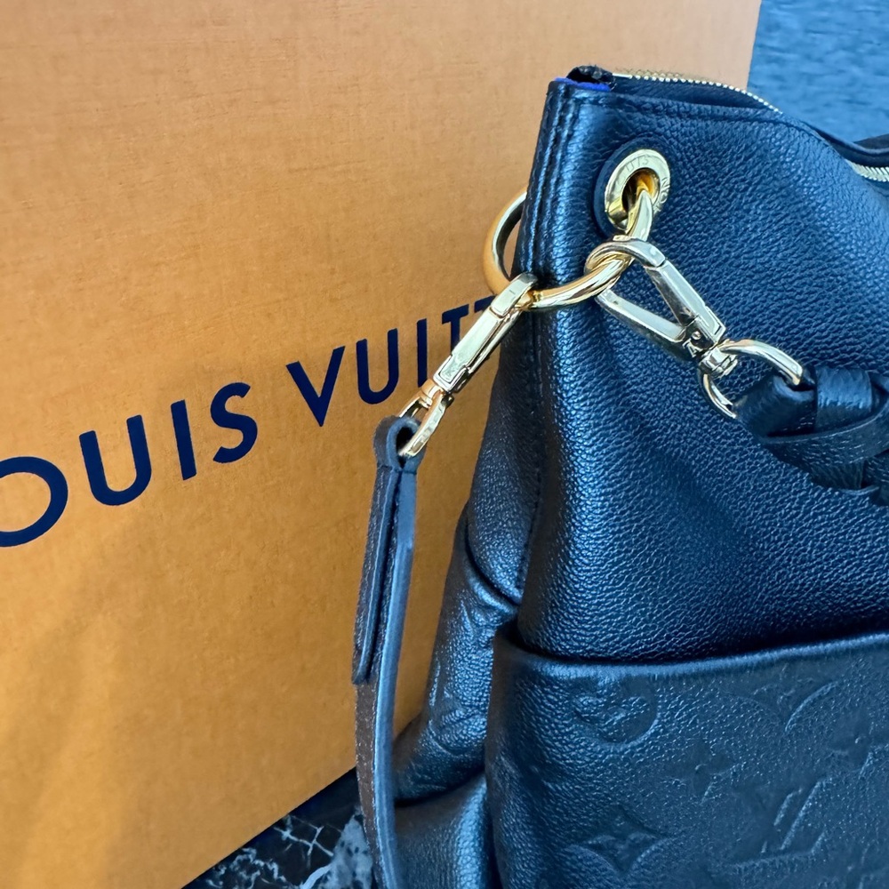 Maida Hobo Monogram Empreinte Noir Leather LIKE NEW 🖤 - Picture 7 of 16